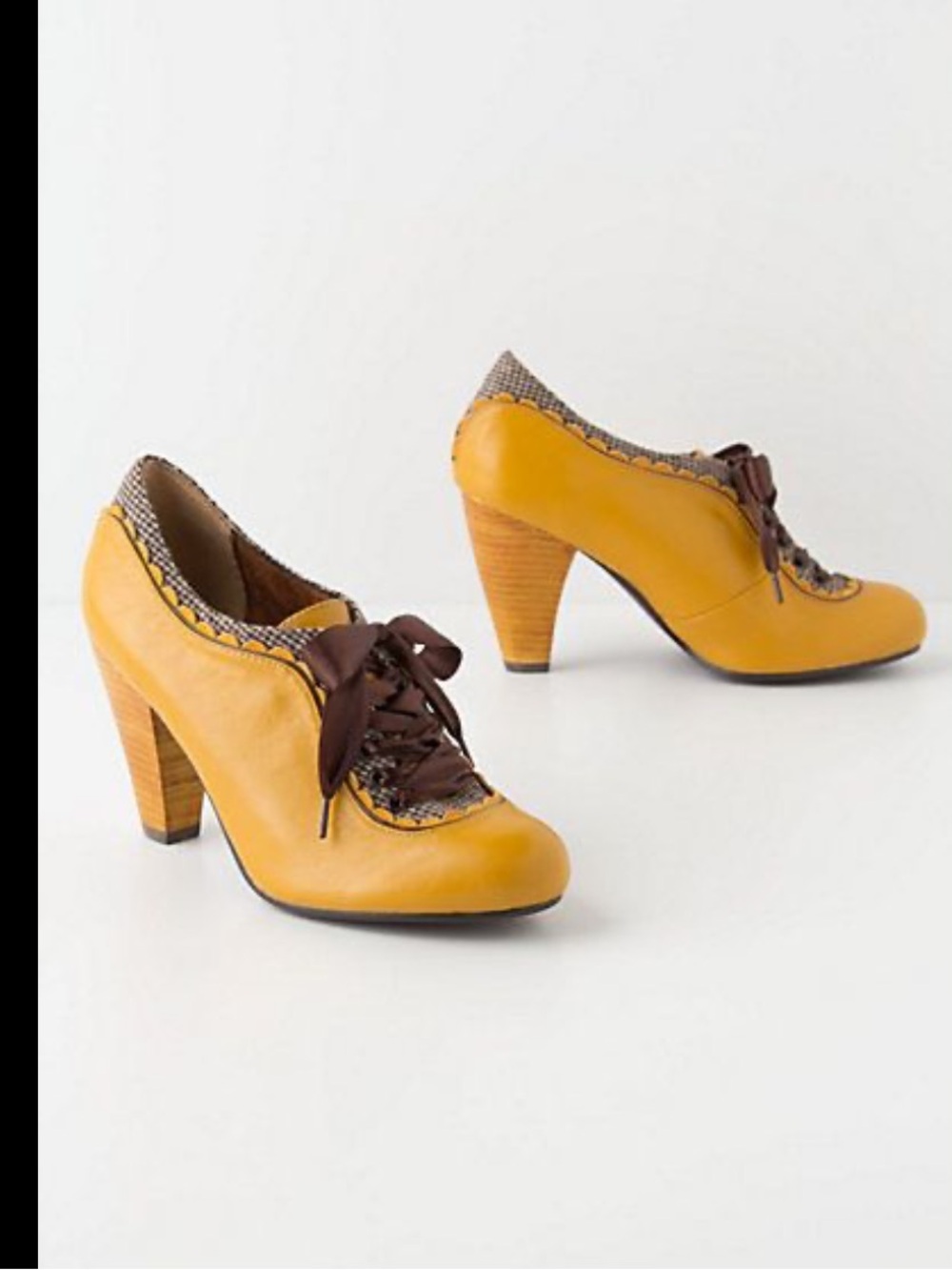 Poetic License Yellow Lace-Up Heeled Oxfords - Women’s 39.5